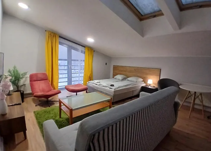 Guest house Przystanek - Plaza, Molo 300m 3*